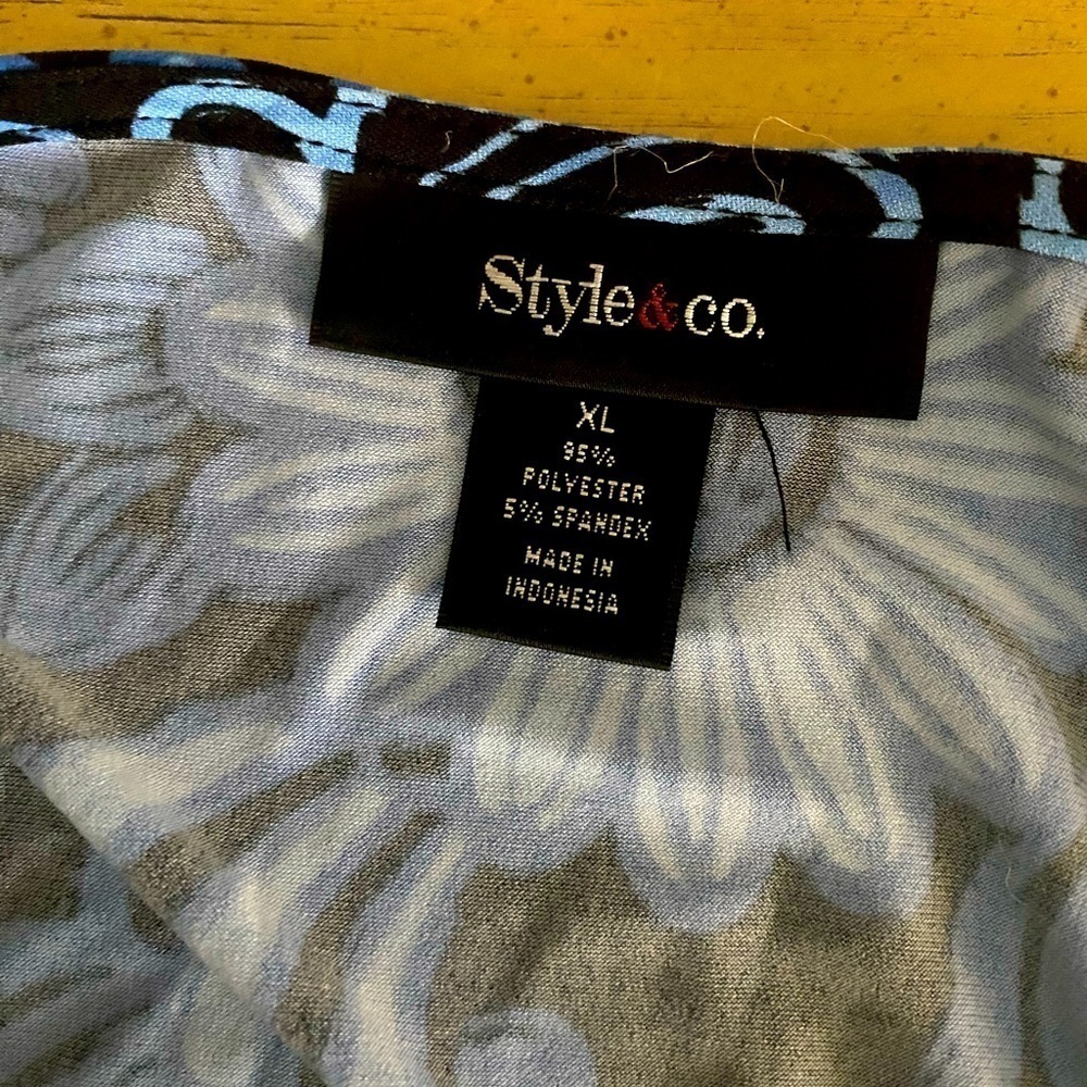 NEW XL Style & Co tunic. - Picture 4 of 4
